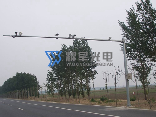 监控杆-2
