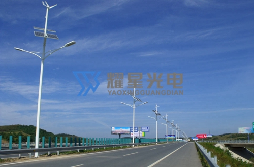 风光互补路灯-3